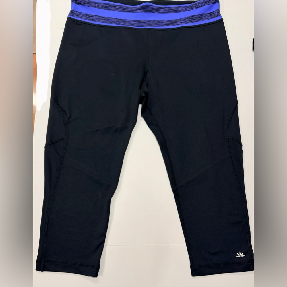 Lukka XXL Black Leggings with Blue Highlights